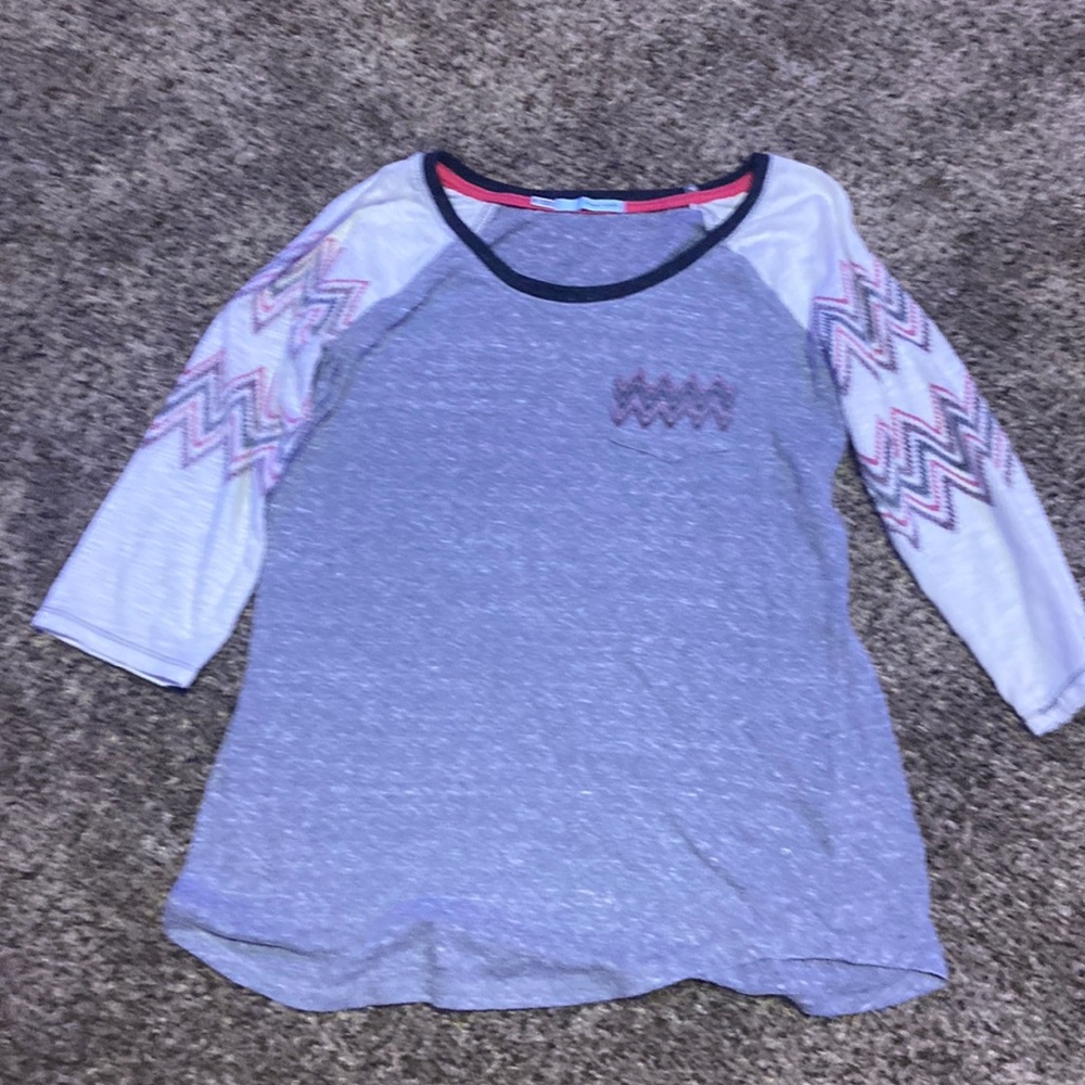 Maurices shirt